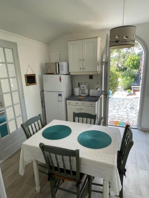 Adorable Petite Maison A 400M De La Mer Villa Saint-Georges-de-Didonne Eksteriør bilde