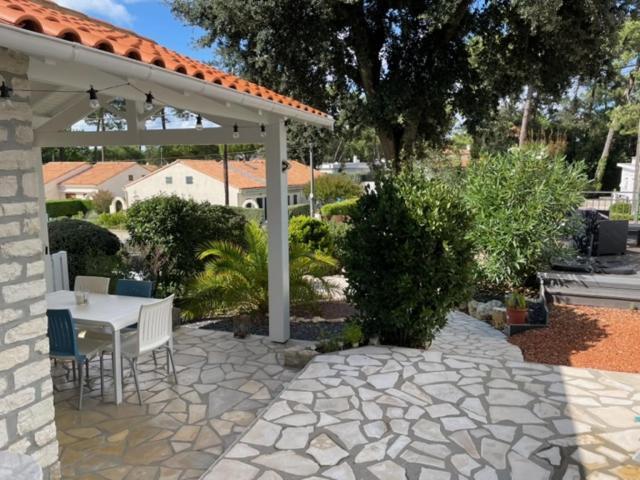 Adorable Petite Maison A 400M De La Mer Villa Saint-Georges-de-Didonne Eksteriør bilde